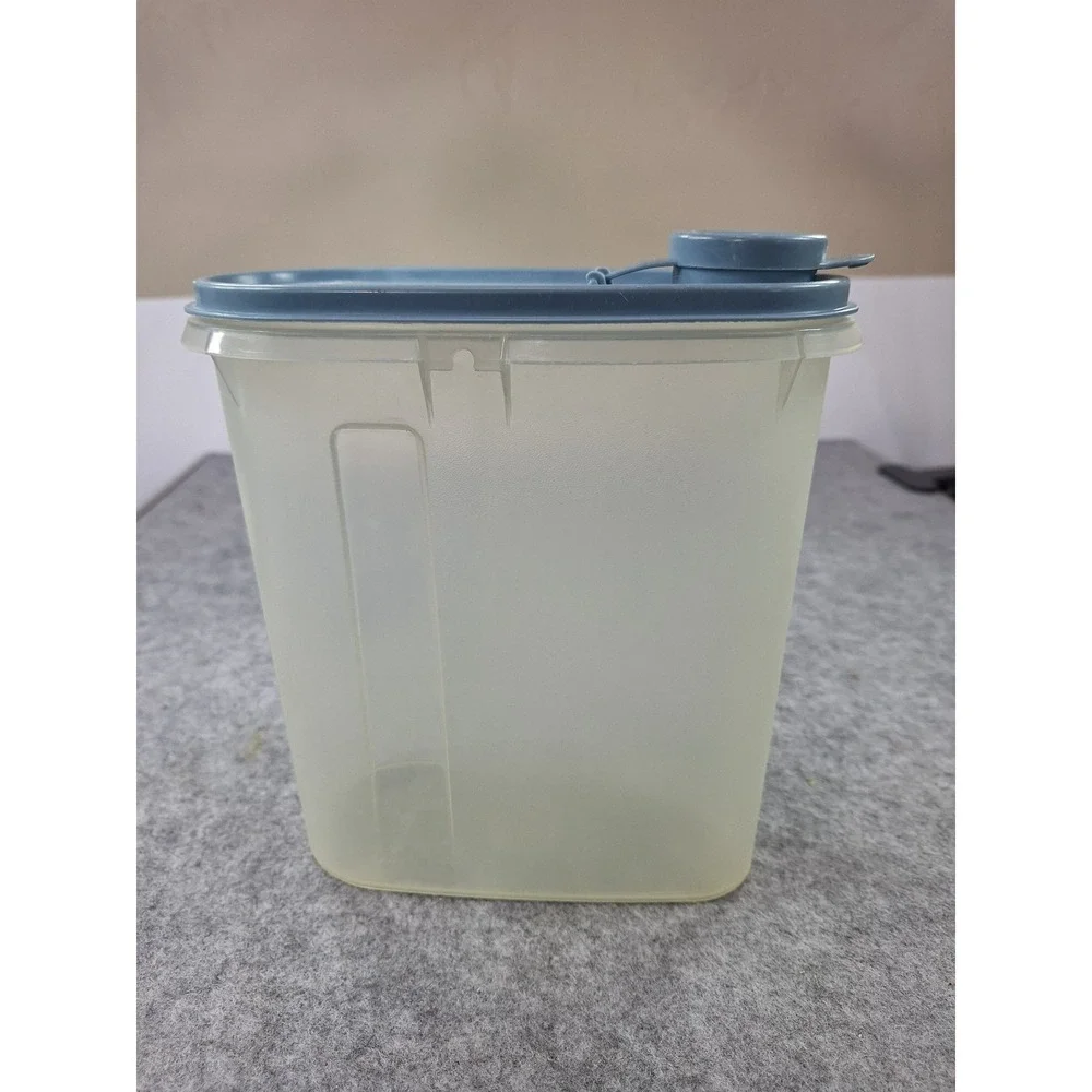 Tupperware Modular Mates Oval 3 Blue Seal Pour Spout Container 1612 1613